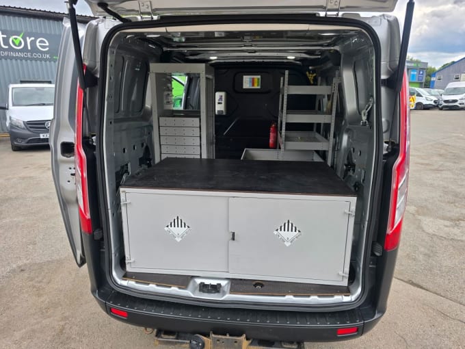 2025 Ford Transit Custom