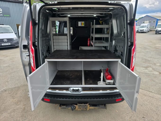 2025 Ford Transit Custom