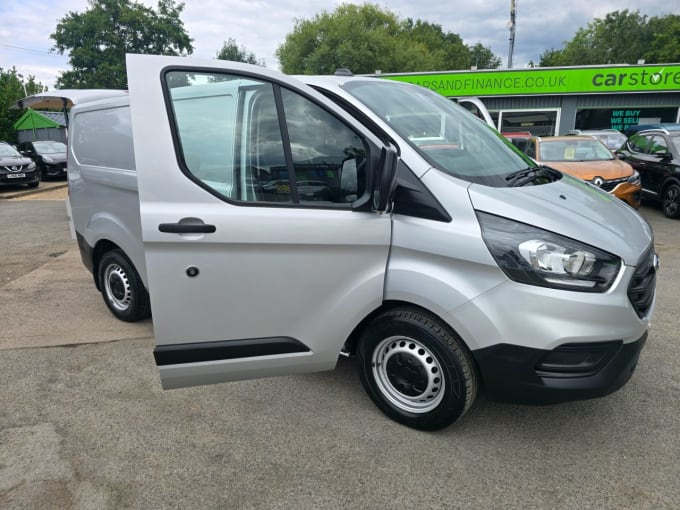 2025 Ford Transit Custom