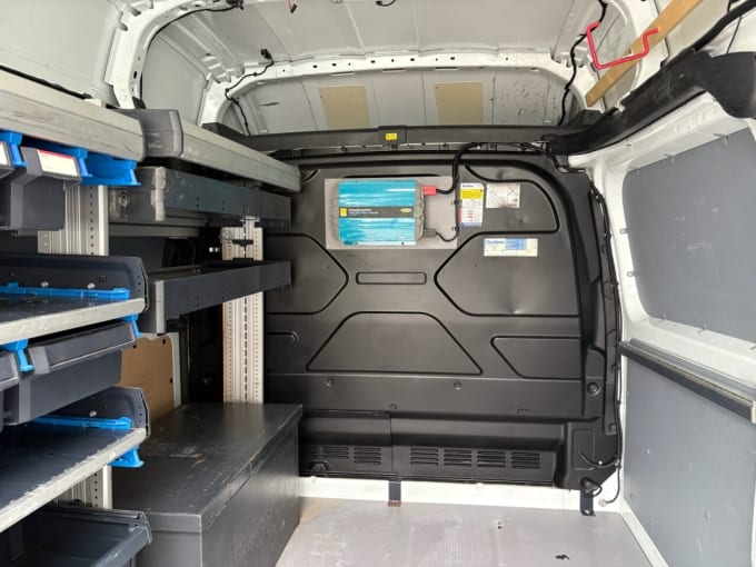 2025 Ford Transit Custom