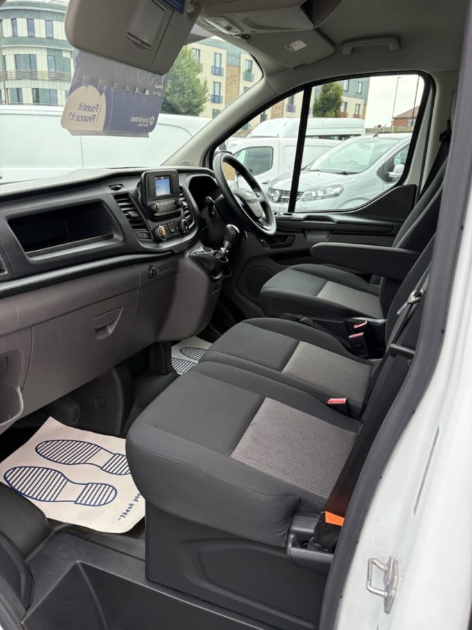2025 Ford Transit Custom