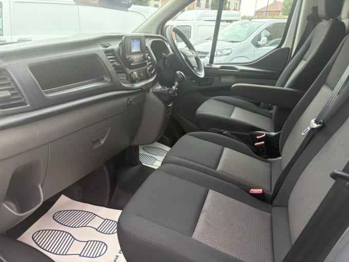 2025 Ford Transit Custom