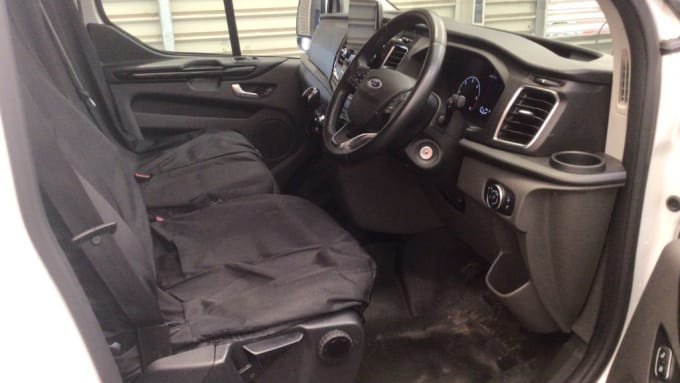 2025 Ford Transit Custom