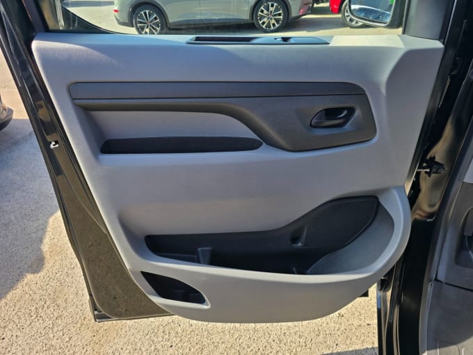 2025 Vauxhall Vivaro Life