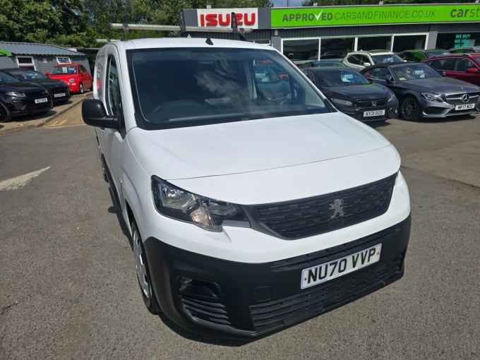 2025 Peugeot Partner