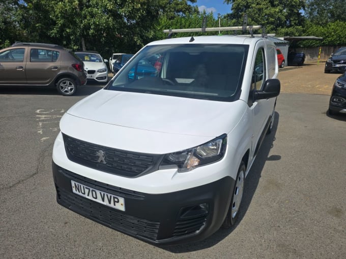 2025 Peugeot Partner