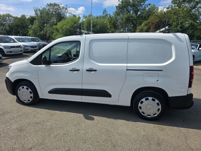 2025 Peugeot Partner