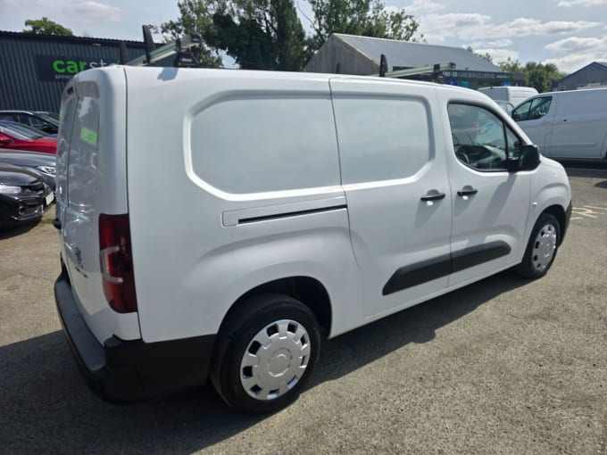 2025 Peugeot Partner