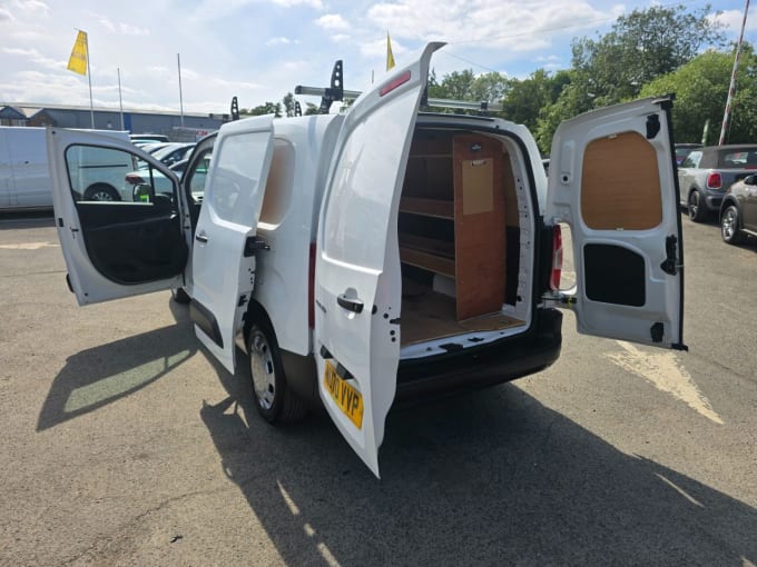2025 Peugeot Partner