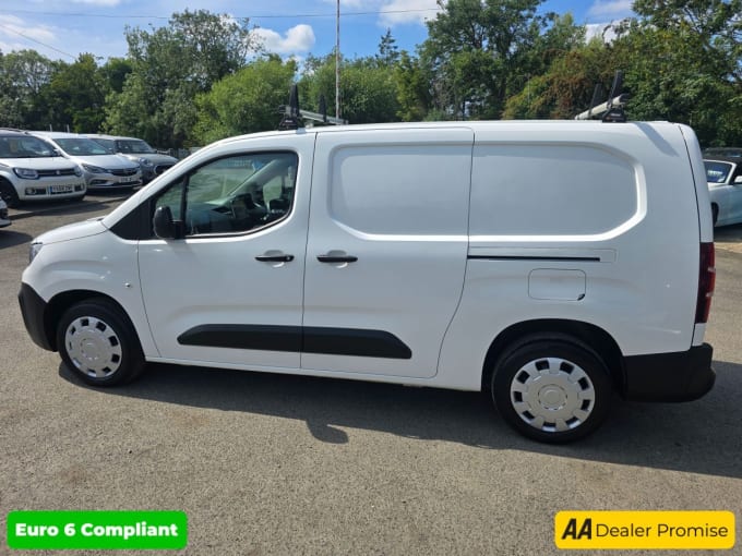2025 Peugeot Partner