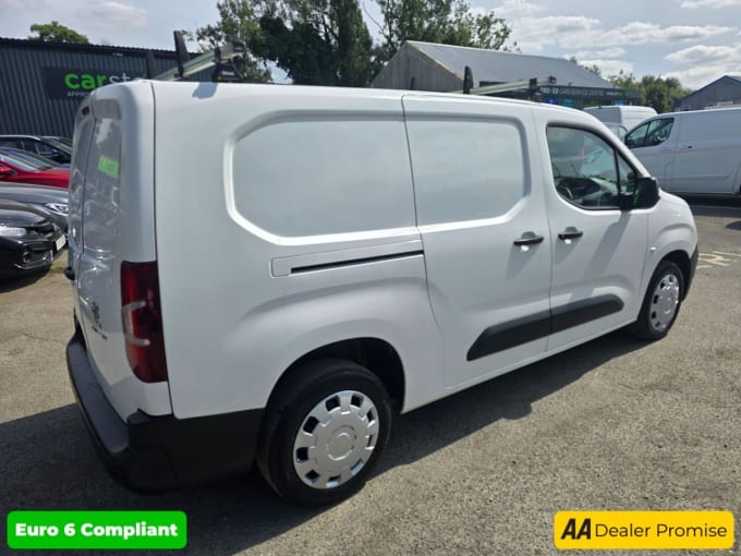 2025 Peugeot Partner