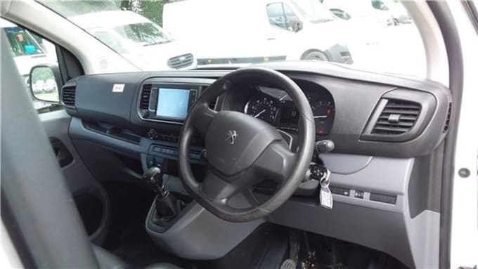 2025 Peugeot Expert