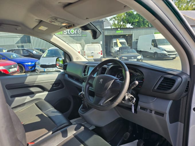 2025 Peugeot Expert
