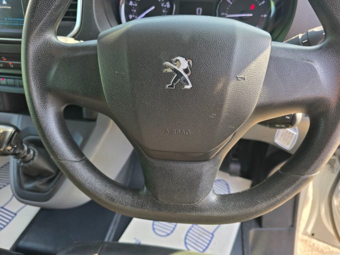 2025 Peugeot Expert