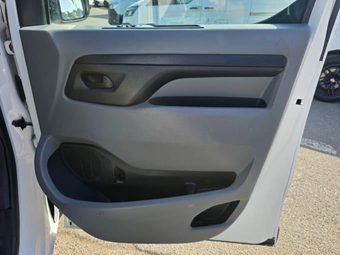 2025 Peugeot Expert