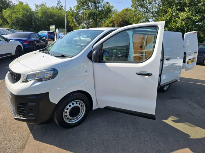 2025 Peugeot Expert