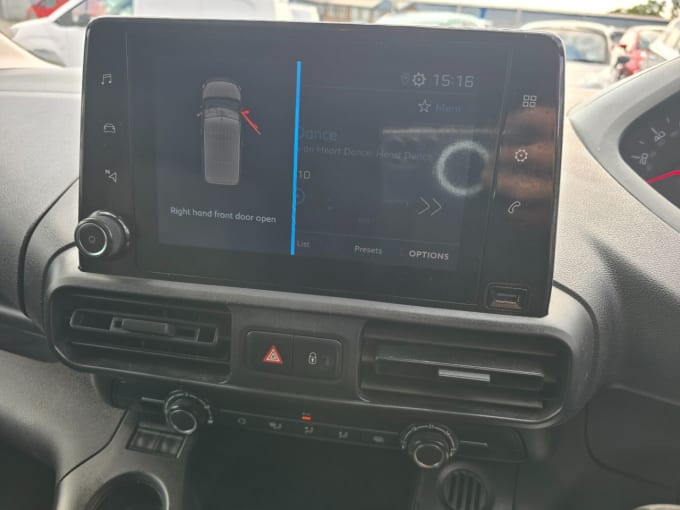 2025 Peugeot Partner