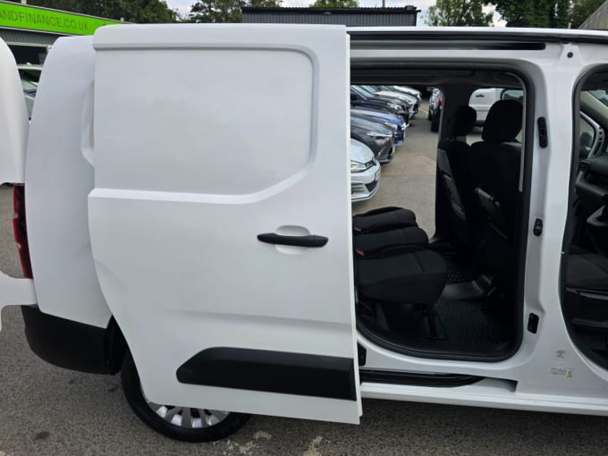 2025 Peugeot Partner