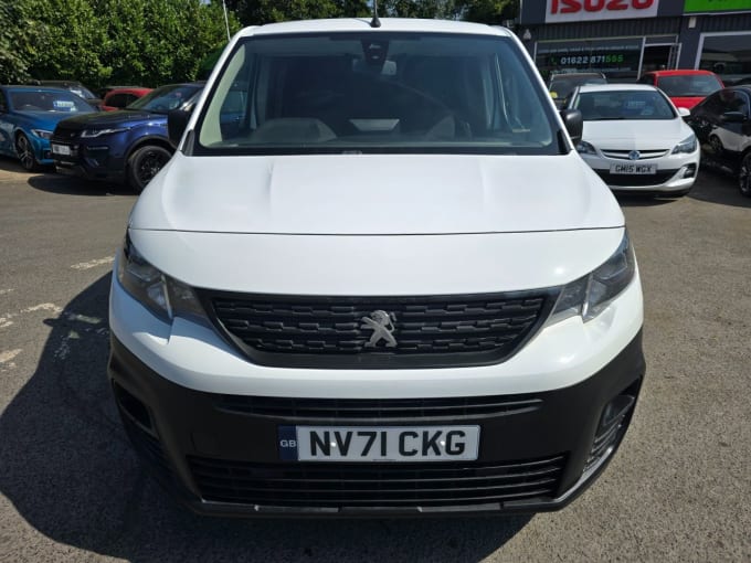 2025 Peugeot Partner