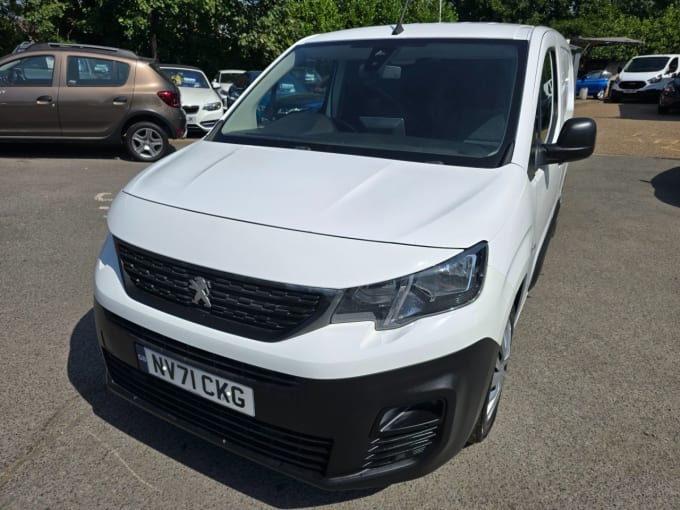 2025 Peugeot Partner
