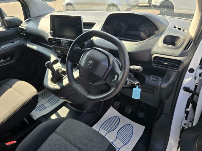 2025 Peugeot Partner