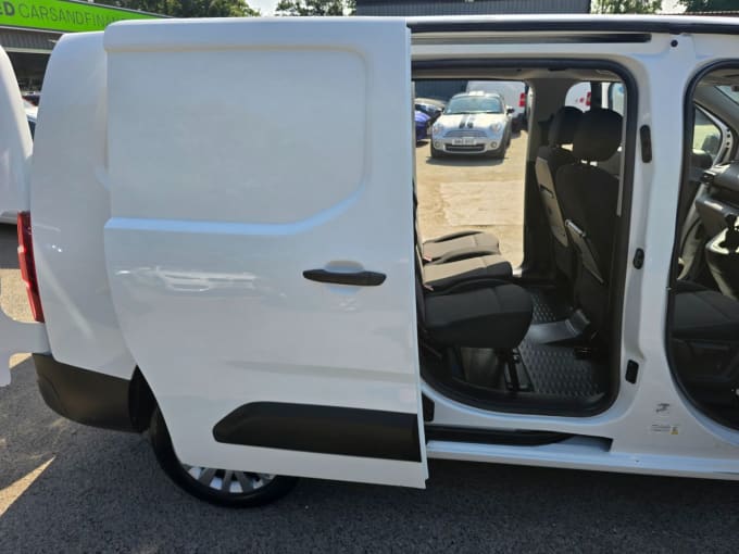 2025 Peugeot Partner