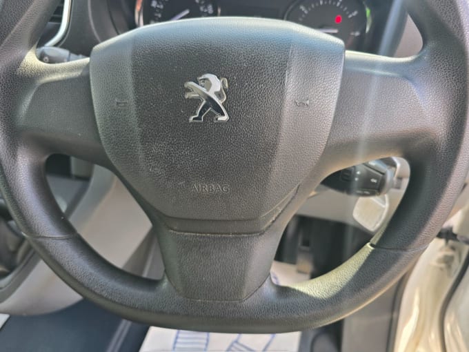 2025 Peugeot Expert
