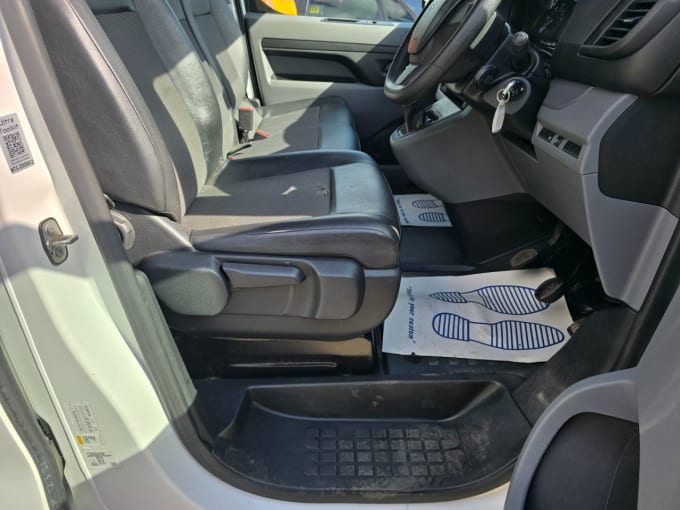 2025 Peugeot Expert
