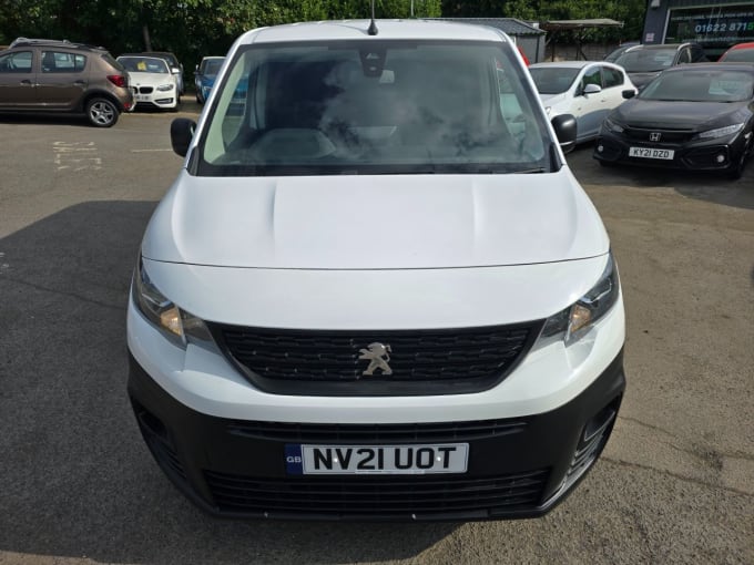 2025 Peugeot Partner