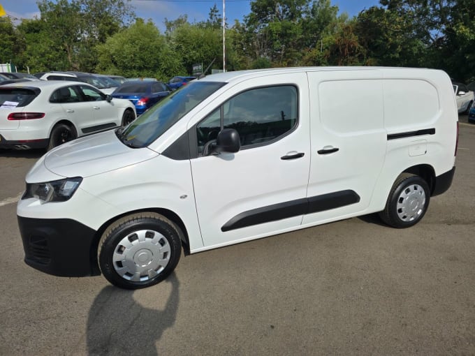 2025 Peugeot Partner
