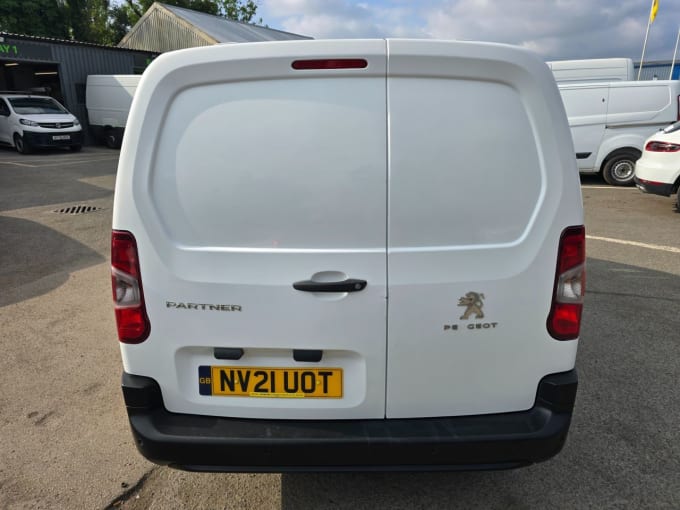 2025 Peugeot Partner