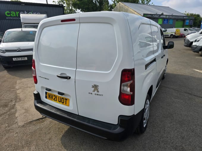 2025 Peugeot Partner