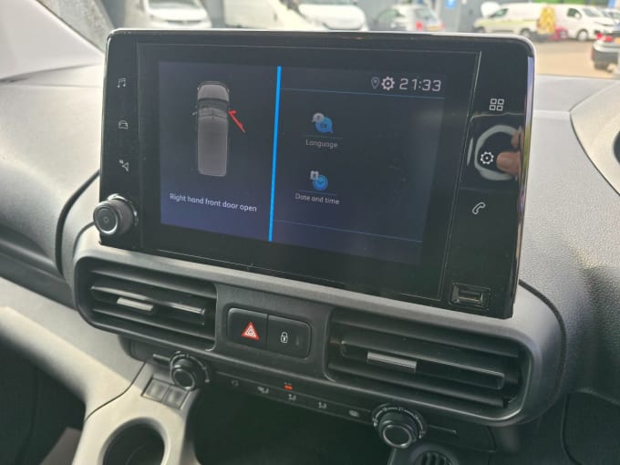 2025 Peugeot Partner
