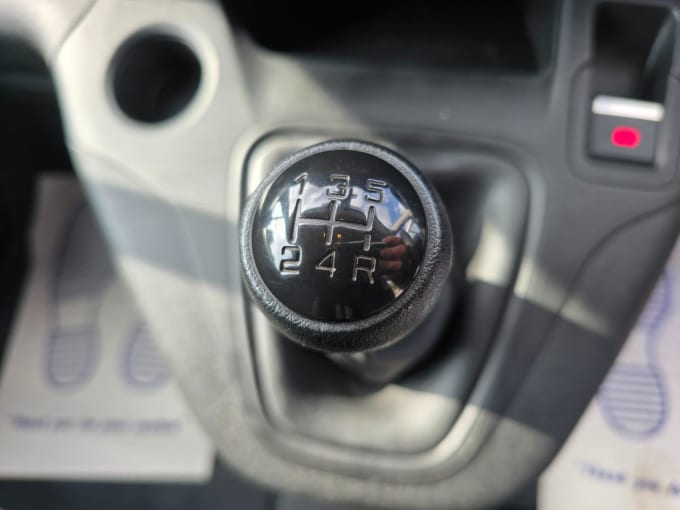 2025 Peugeot Partner