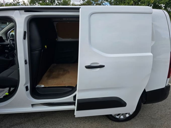 2021 Peugeot Partner