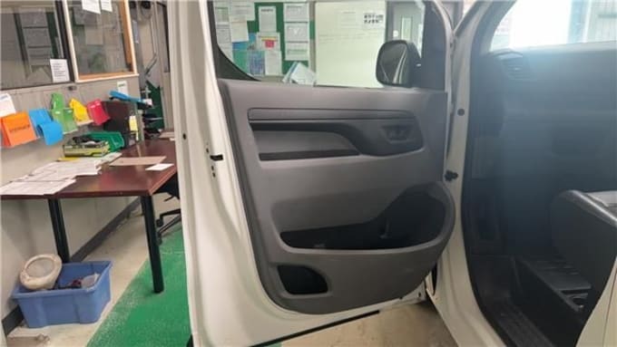 2025 Vauxhall Vivaro
