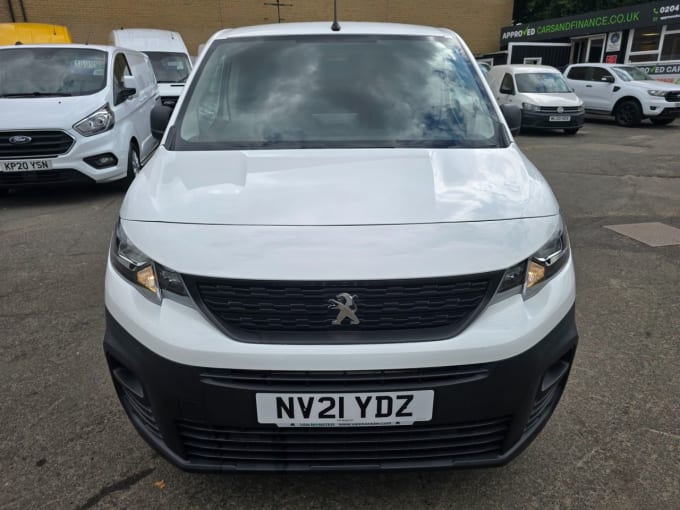 2025 Peugeot Partner