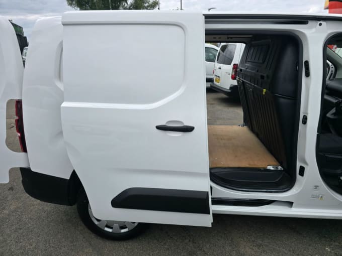 2025 Peugeot Partner