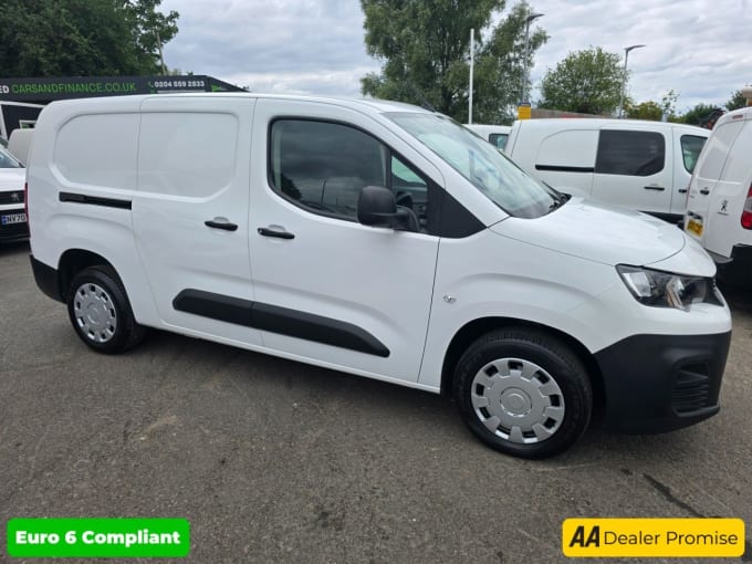 2025 Peugeot Partner
