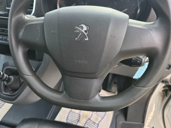 2025 Peugeot Expert