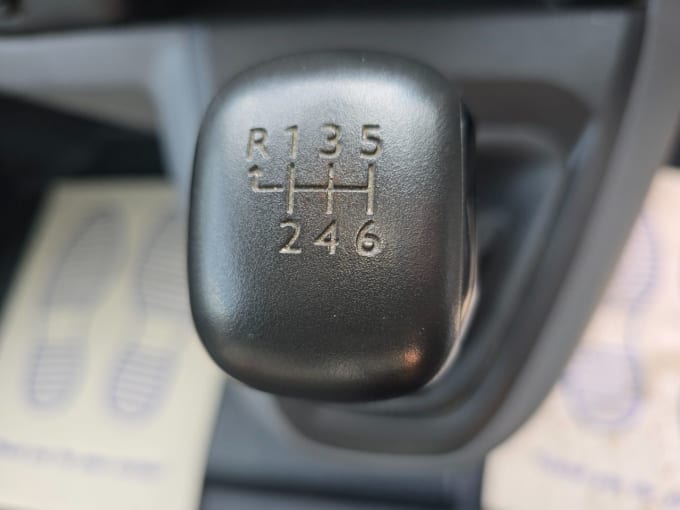 2025 Peugeot Expert