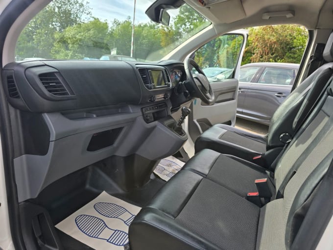 2025 Peugeot Expert