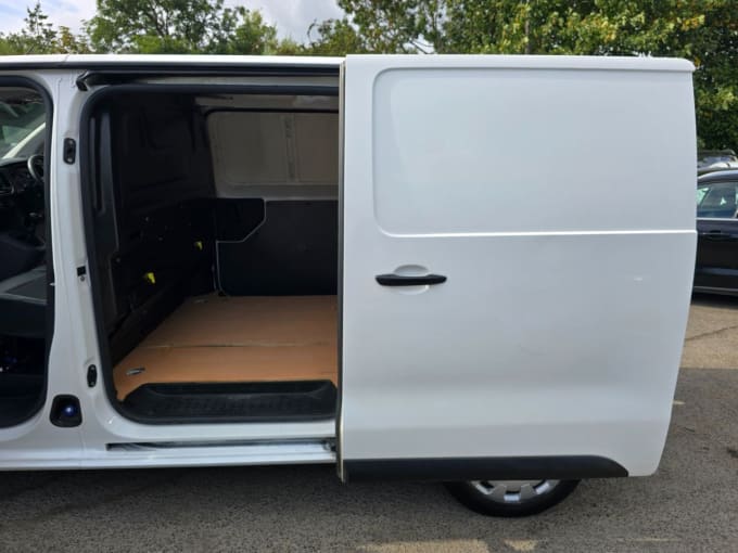 2025 Peugeot Expert