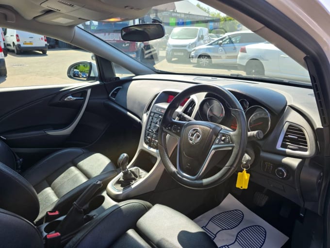 2025 Vauxhall Astra