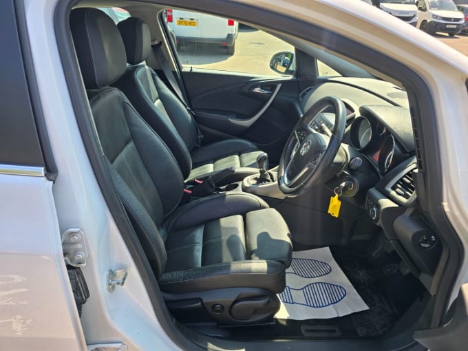 2025 Vauxhall Astra