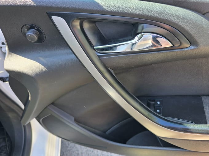 2025 Vauxhall Astra