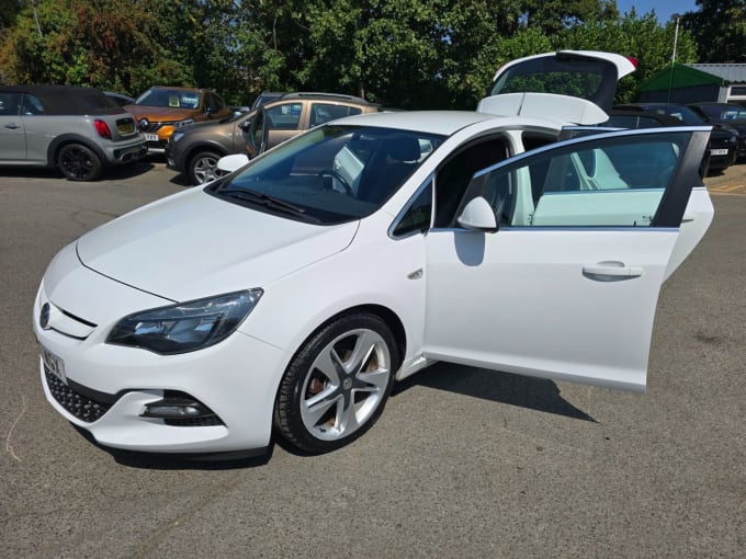 2025 Vauxhall Astra