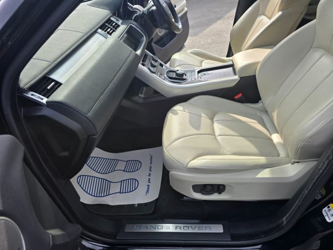 2025 Land Rover Range Rover Evoque