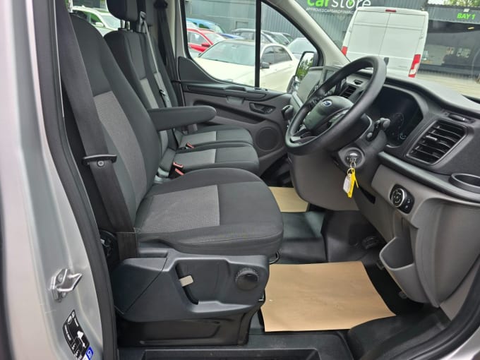 2025 Ford Transit Custom