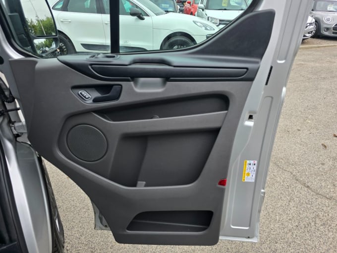 2025 Ford Transit Custom